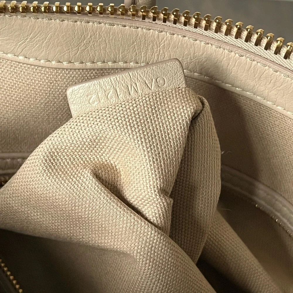 GIVENCHY Medium Antigona Sport Shoulder Bag in Calf Leather Beige NWT